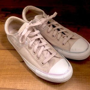 Adorable Pink Converse